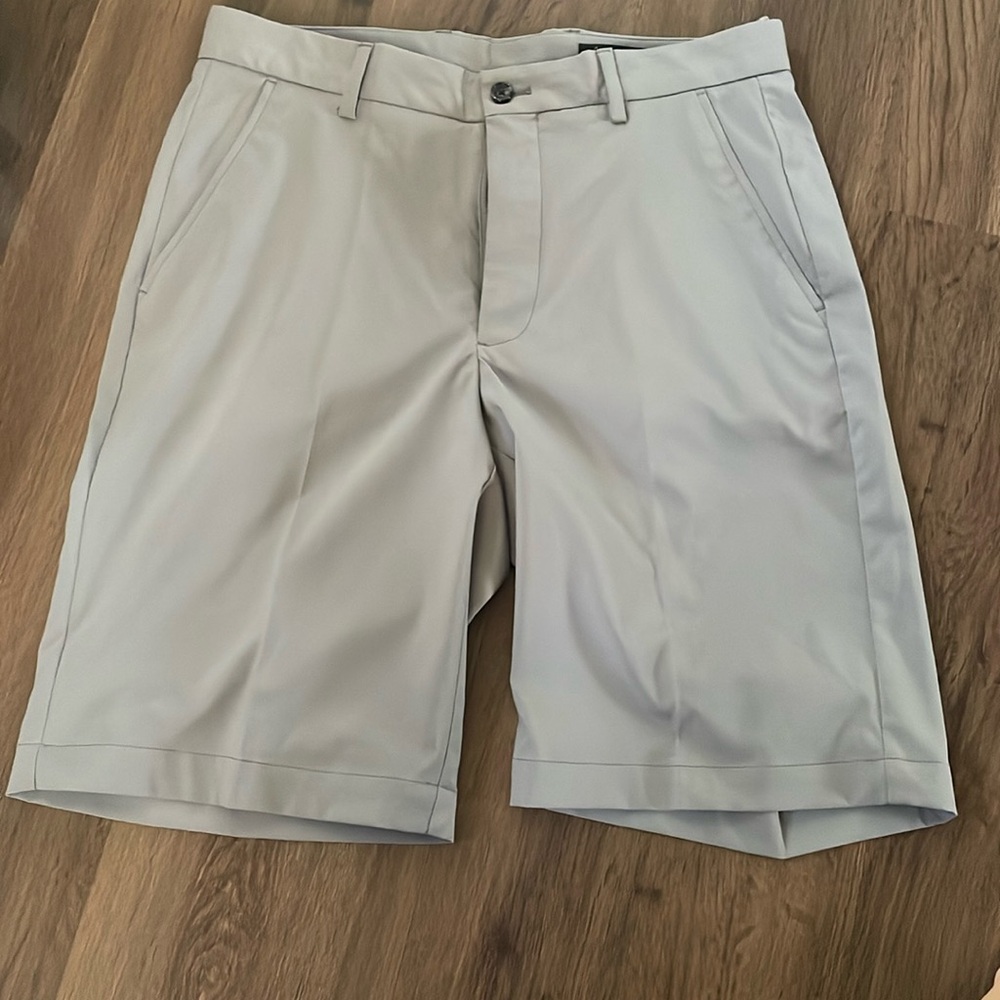 Greg Norman  Performance Stretch Golf Short Men Size 30 NWOT